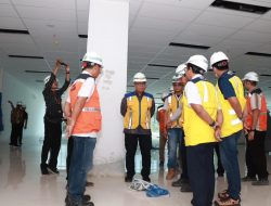 Sekprov Sulbar Tinjau Progres Finishing Pekerjaan Kantor Gubernur