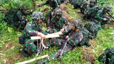 Prajurit Menkav 2 Marinir Latih Kemampuan Tempur Unsur Bantuan Darat