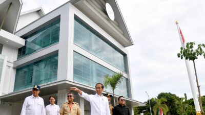 Hari Kedua di Sulbar, Presiden Jokowi Tinjau Kantor Gubernur