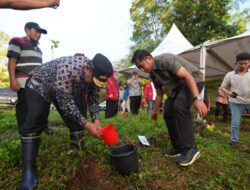 PMD Tanam Pohon Bersama Pj Gubernur Bahtiar