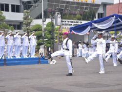 DanYonranrarfib 2 Mar Pimpin Defile Pasukan Upacara HUT TNI AL Ke-79