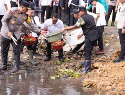 Pemprov- Polda Sulbar Tebar Benih Kepiting di Wilayah Mako Brimob