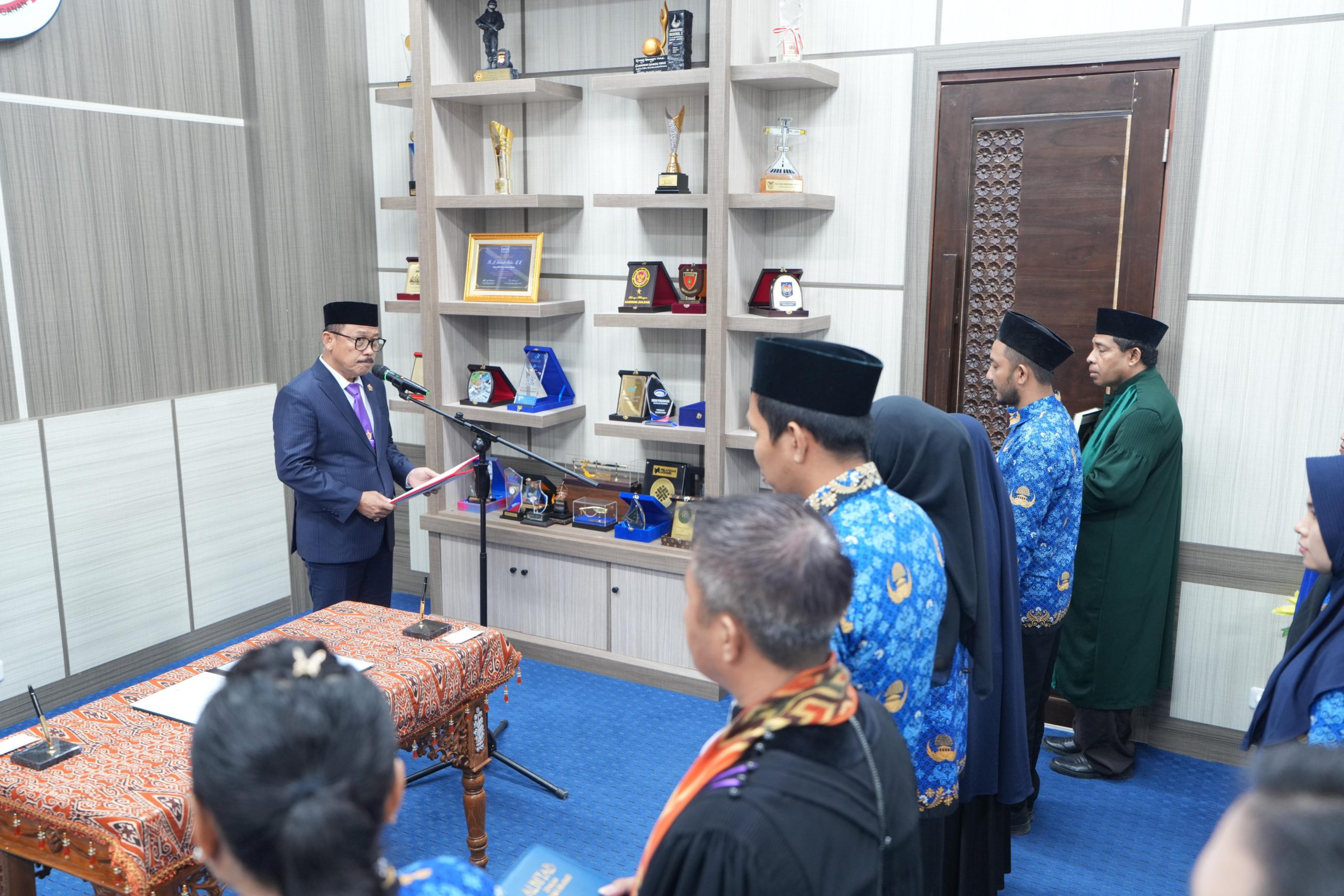 Gubernur Suhardi Duka Lantik 11 Pejabat Fungsional,