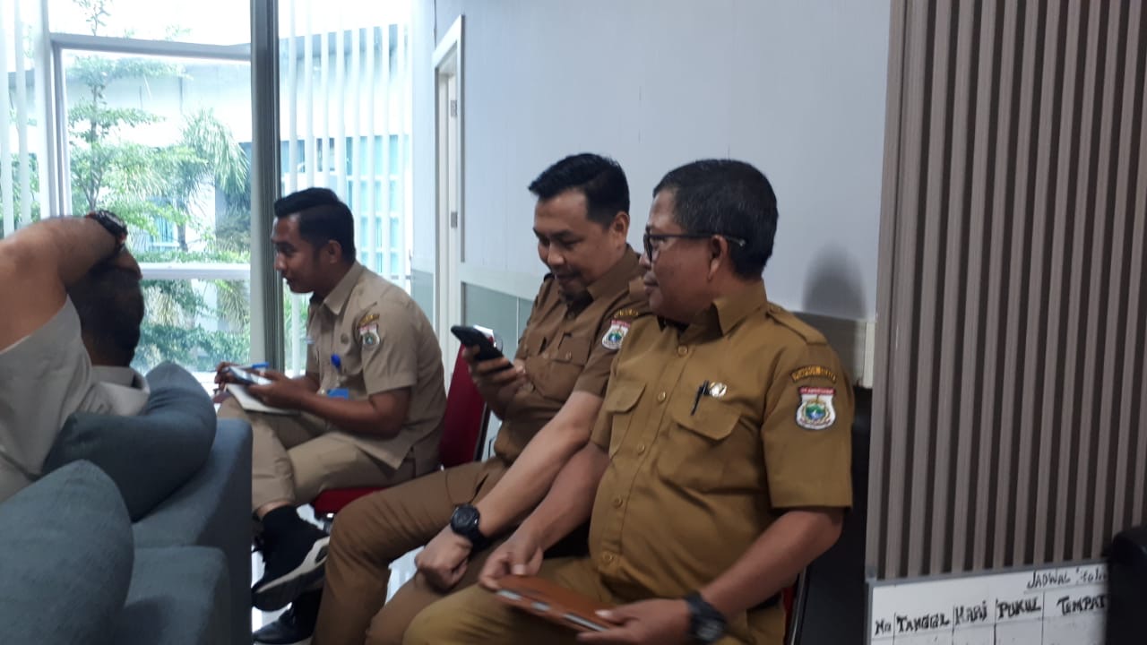 83 Rumah Tangga di Polman Dapat Listrik Gratis