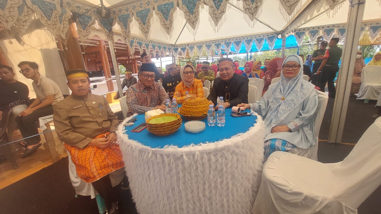 Festival Keris dan Badik Kamardikan, Sekwan DPRD Sulbar : Ini Upaya Pelestarian Warisan Budaya Nusantara