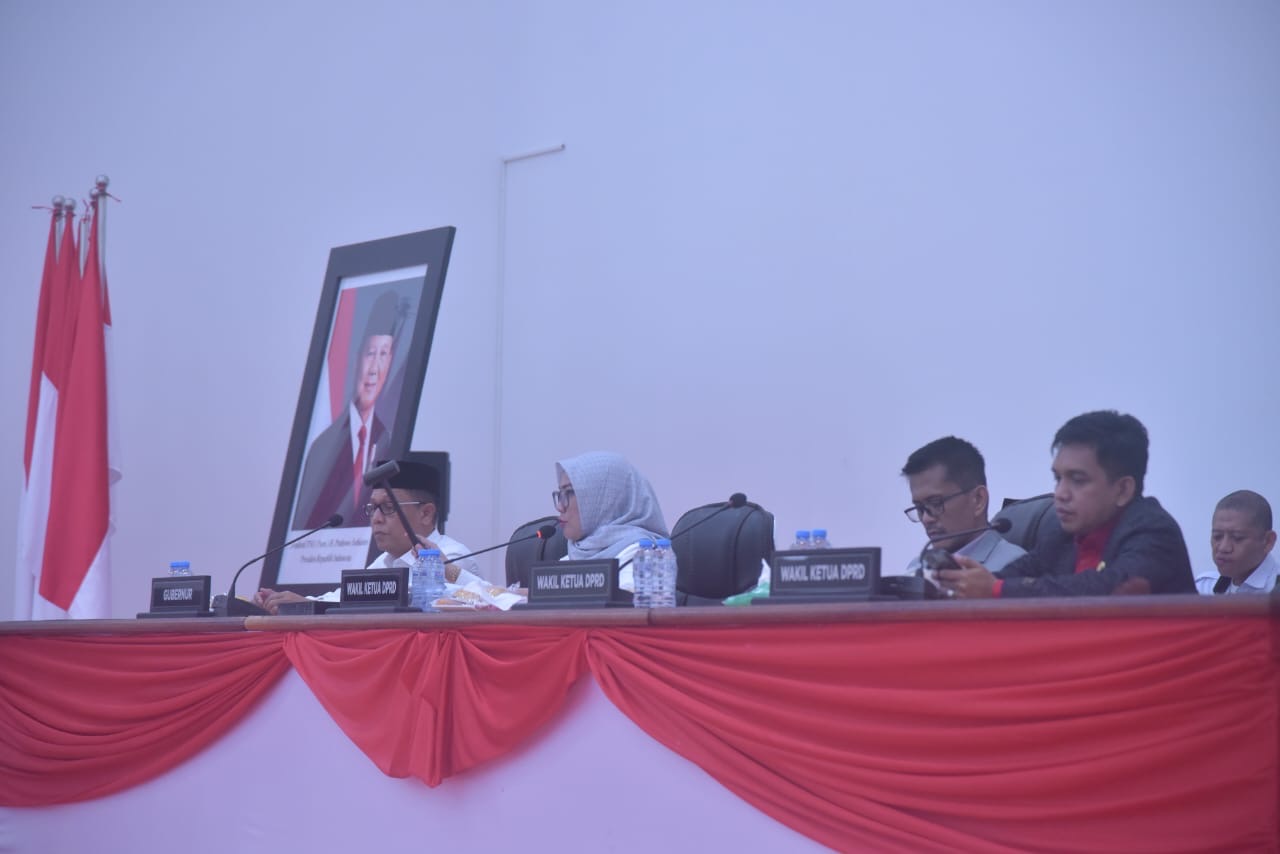 DPRD Sulbar Gelar Paripurna Pemandangan Umum Fraksi Terhadap Ranperda APBD 2026