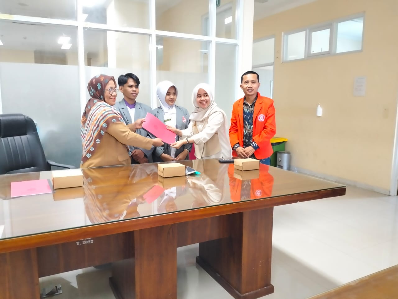 RSUD Sulbar Beri Ruang Latihan Praktik Kerja Bagi Mahasiswa Farmasi Wallacea University