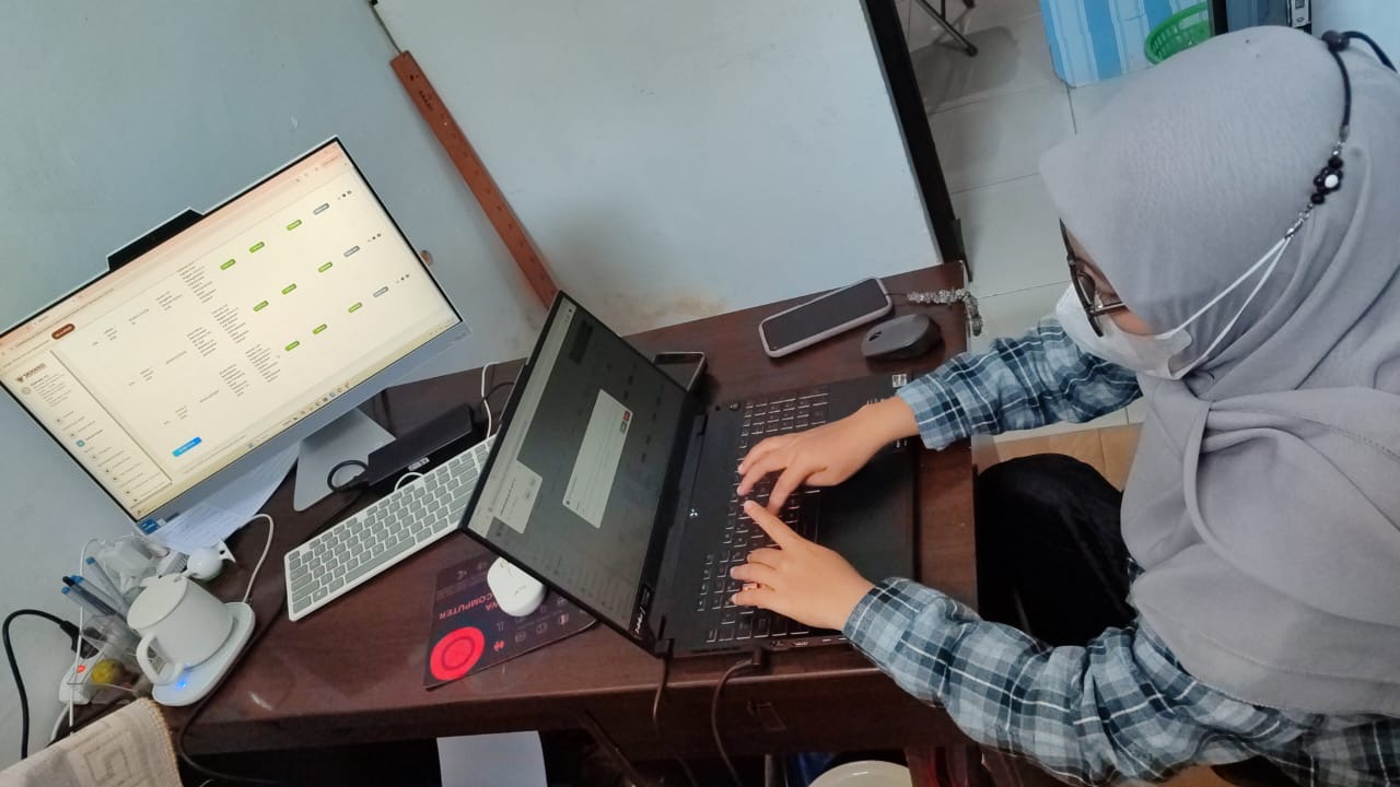Disbun Sulbar Tertibkan Administrasi Persuratan melalui Pengarsipan Surat Manual dan Elektroni