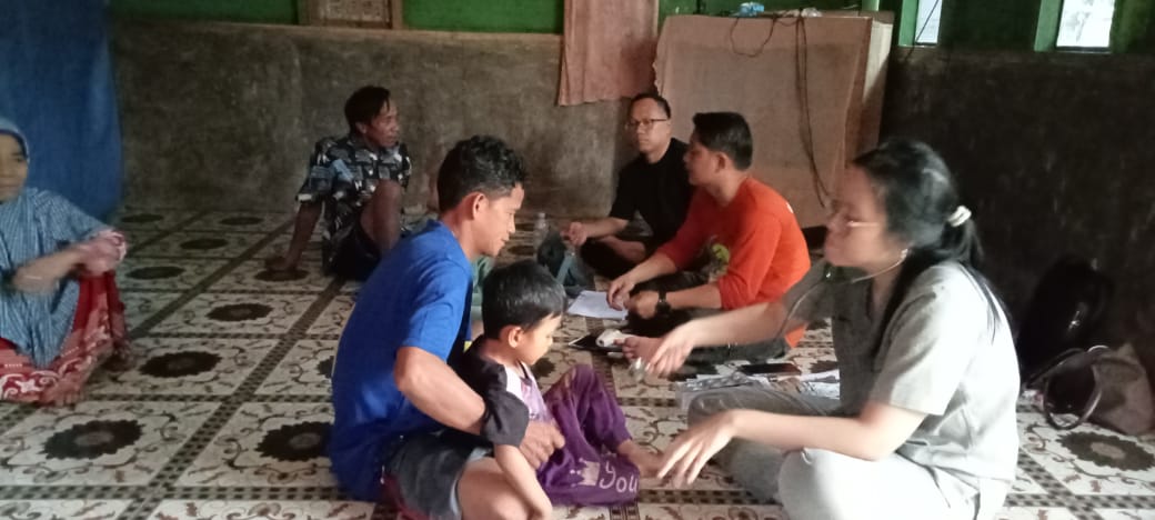 Dinkes Kunjungi Korban Keracunan MBG di Malunda
