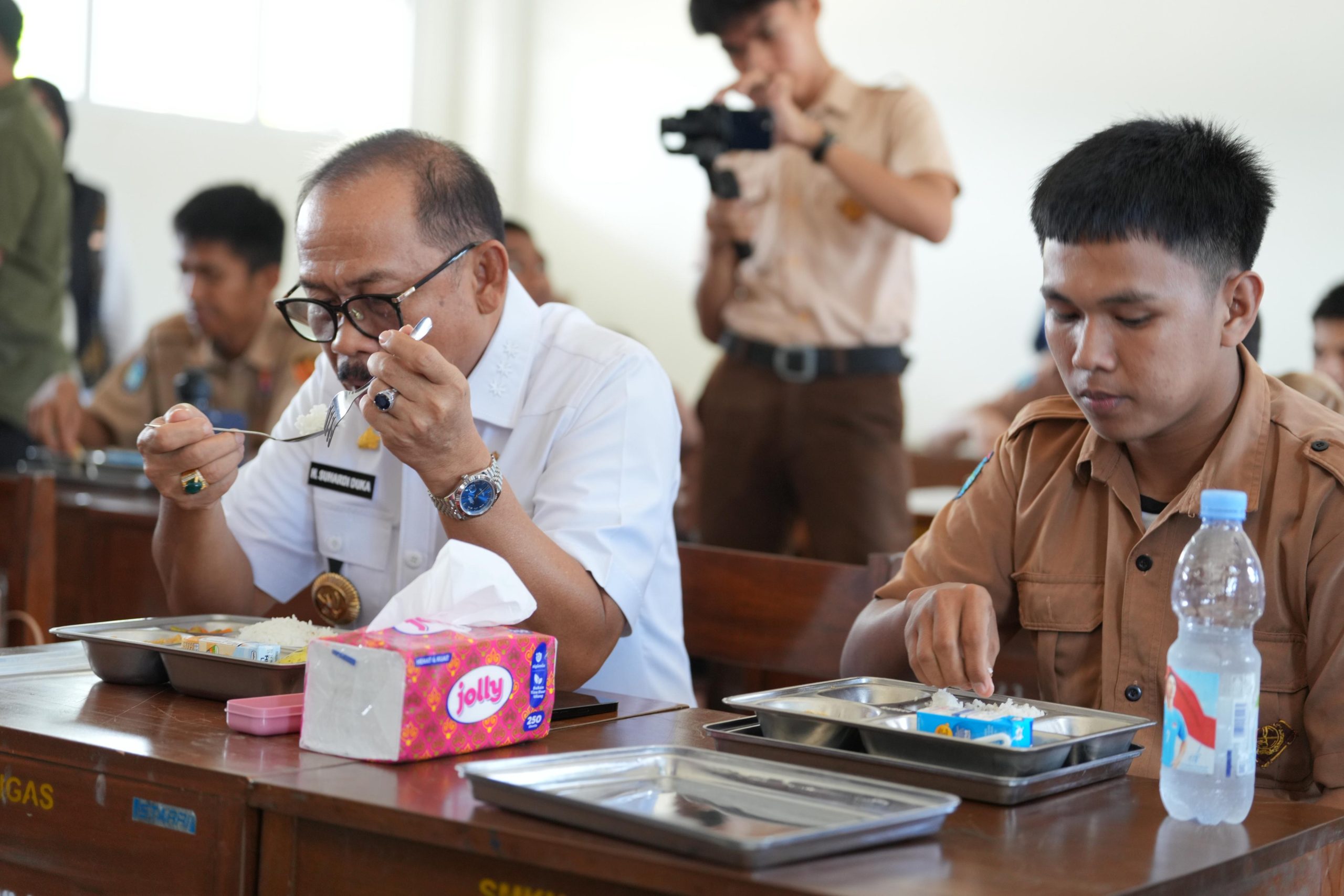 Tak Ingin Kecolongan Lagi, Gubernur Sulbar Periksa Dapur Makan Bergizi Gratis