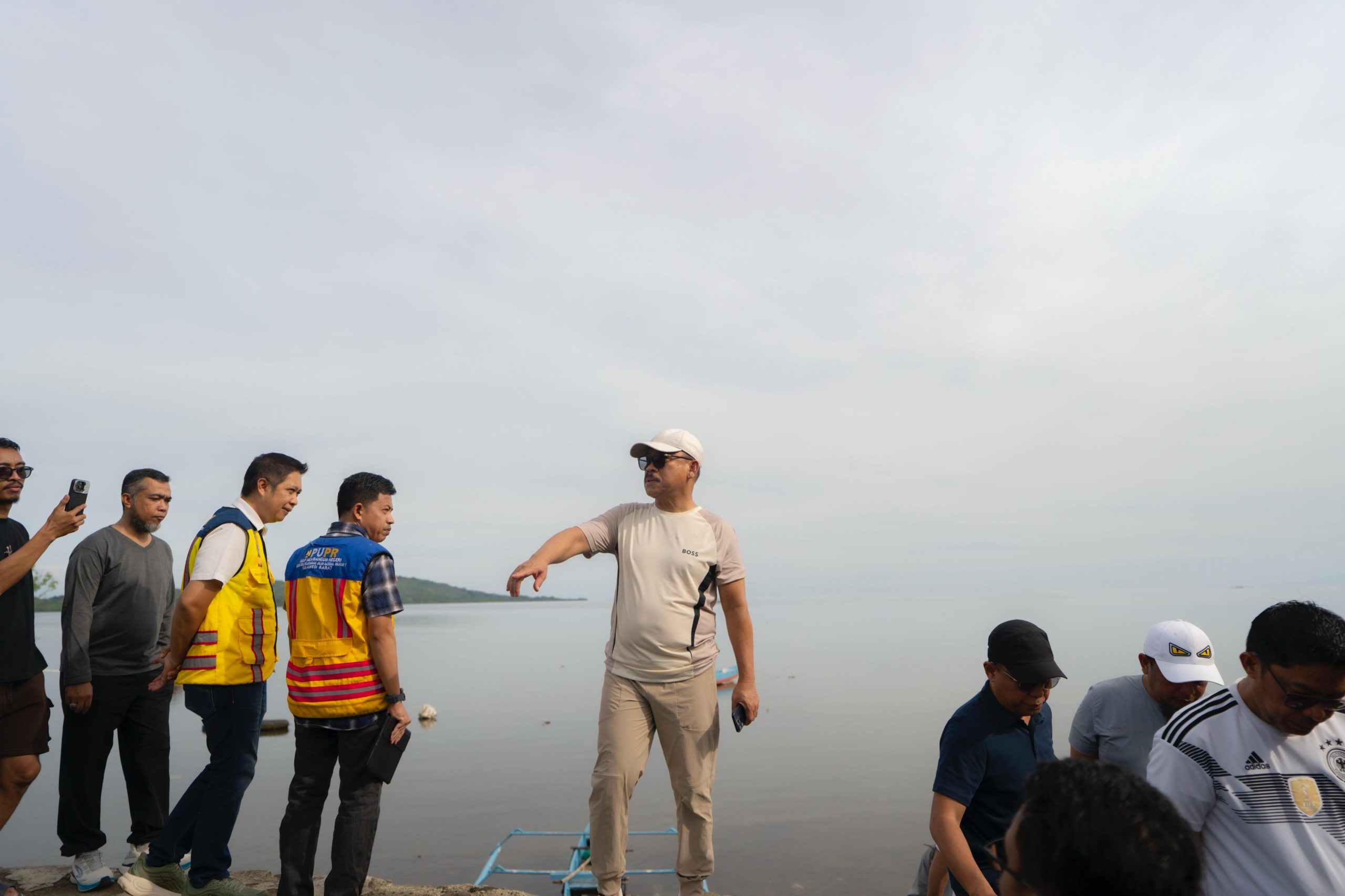 Gubernur SDK Tinjau Lokasi Jalan Arteri di Tambi