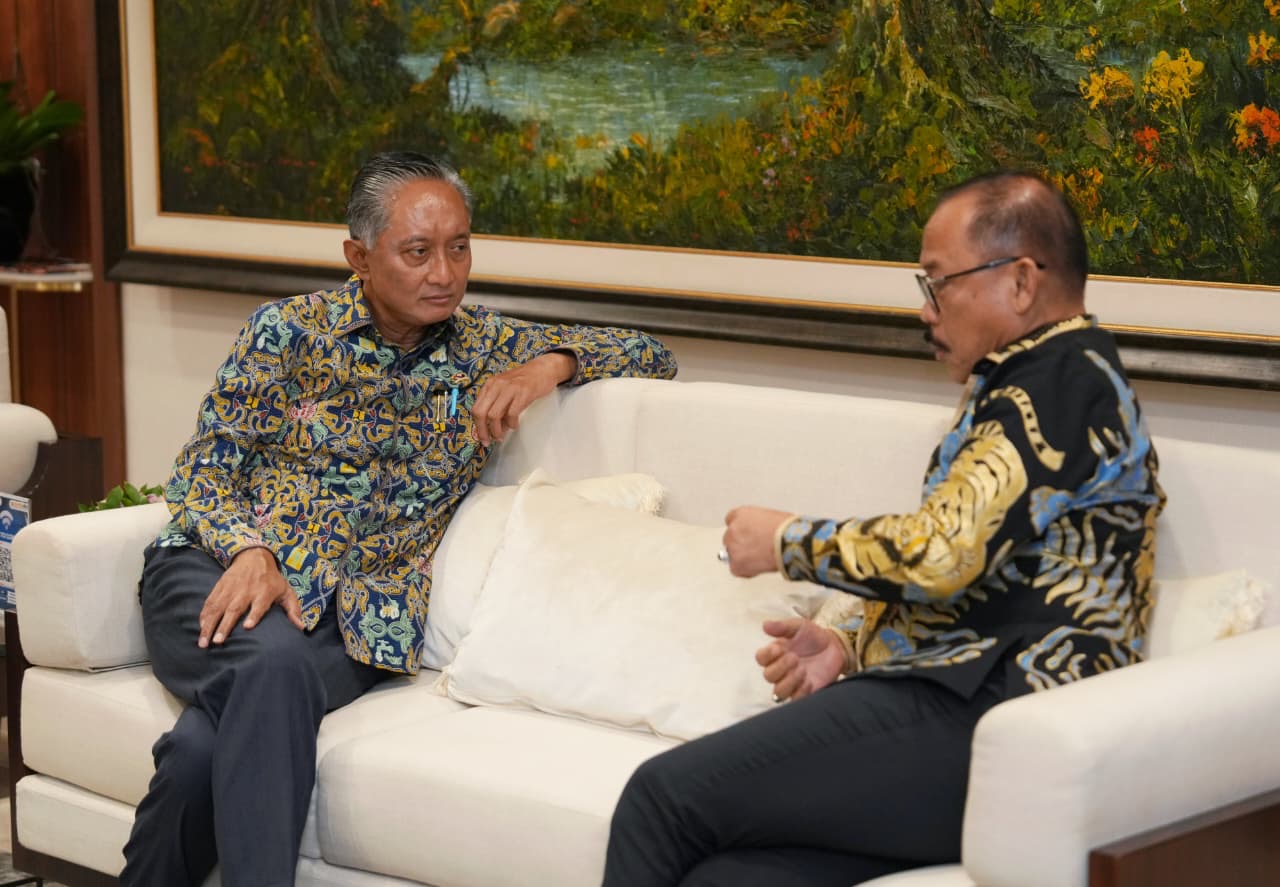 Temui Menteri PUPR, Suhardi Duka Lanjutkan Pembangunan Jalan Arteri