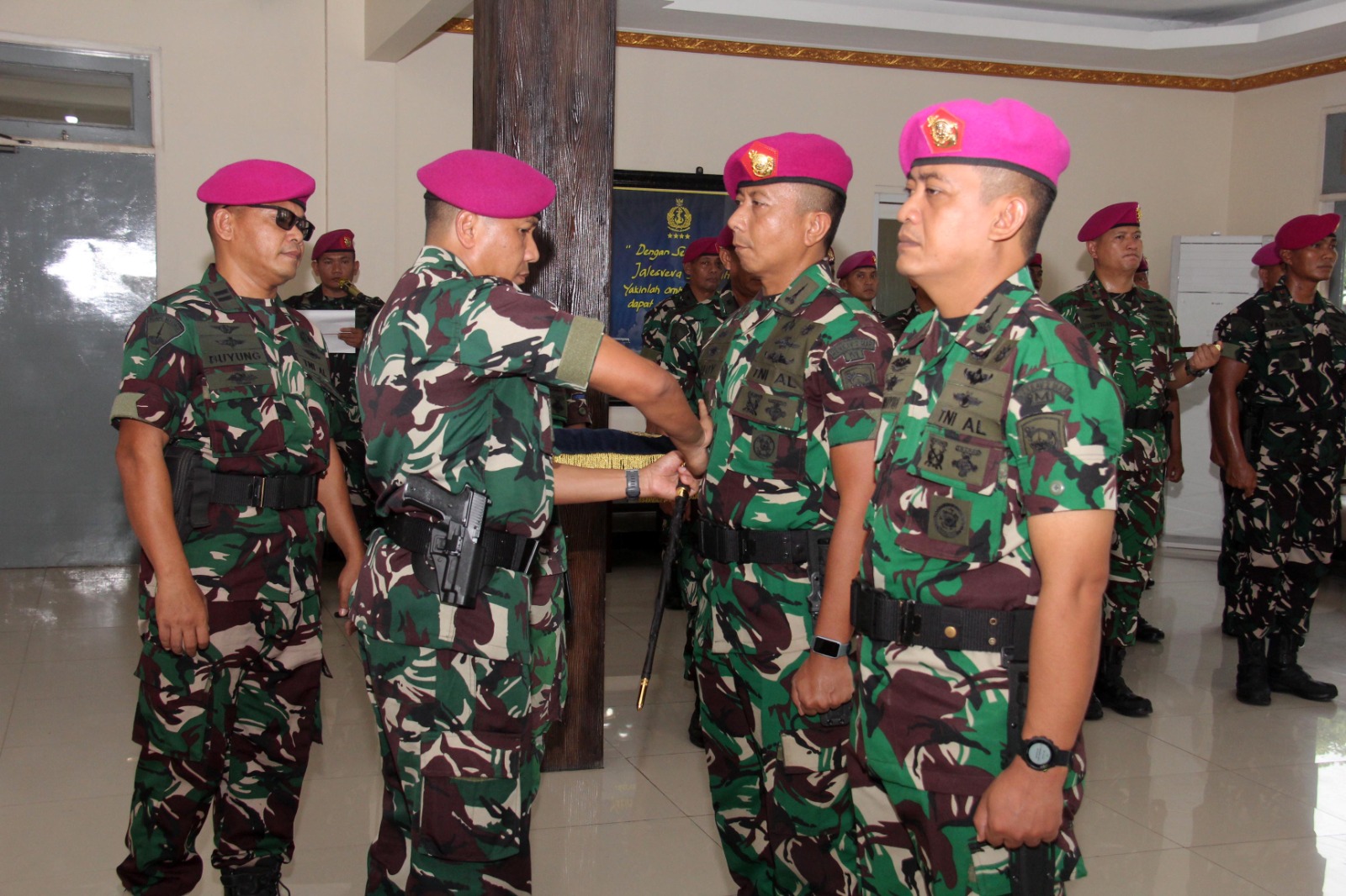 Danmenkav 2 Marinir Kukuhkan Wadanmenkav dan Pimpin Sertijab Pasops